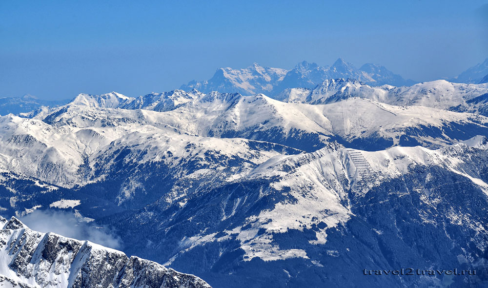 Вид на австрийские альпы со смотровой площадки на высоте 3250.