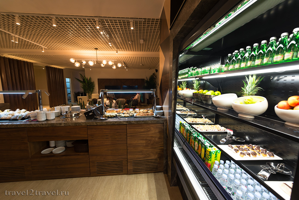 Питание в бизнес-зале Primeclass Lounge в аэропорту Загреба