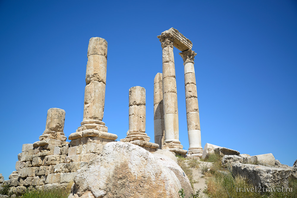 храм Геркулеса (Hercules Temple) цитадель Аммана Jebel-el-Qalaa