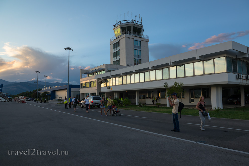 аэропорт Тивата посадка на рейс YM-612 Тиват-Москва Montenegro Airlines отзыв